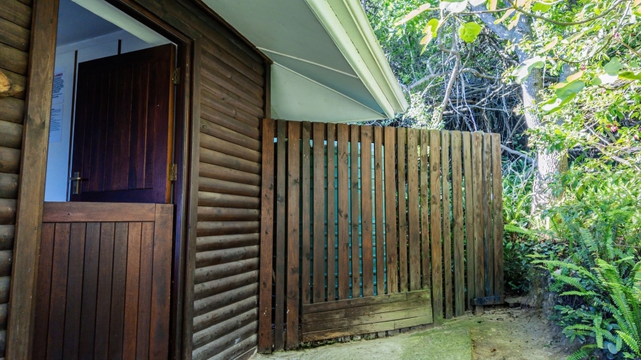 7 Bedroom Property for Sale in Paradise Western Cape